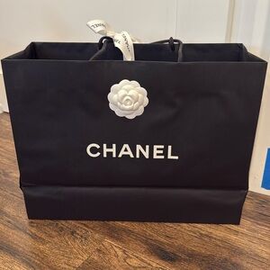 CHANEL MEDIUM SHOPPING BAG WITH ROSE AND RIBBON